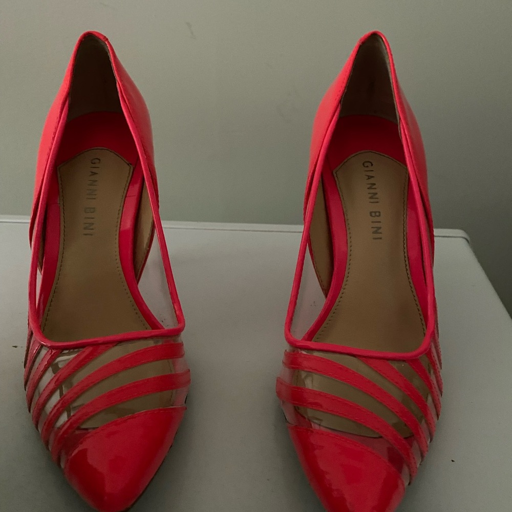 Gianni Bini Sheri 679 Neon Pink/Clear Sz 8.5 Ladies Heels Patent Leather NIB